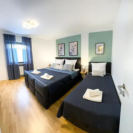 Charmantes 3-zi-apartment Am Schloessle In Lechhausen-garage-balkon-kueche-smart Tv Апартаменти Аугсбург