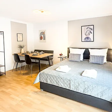 公寓 Charmantes 3-zi-apartment Am Schloessle In Lechhausen-garage-balkon-kueche-smart Tv 奥格斯堡