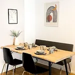 Charmantes 3-zi-apartment Am Schloessle In Lechhausen-garage-balkon-kueche-smart Tv Апартаменты Аугсбург