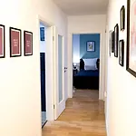 Charmantes 3-zi-apartment Am Schloessle In Lechhausen-garage-balkon-kueche-smart Tv Аугсбург