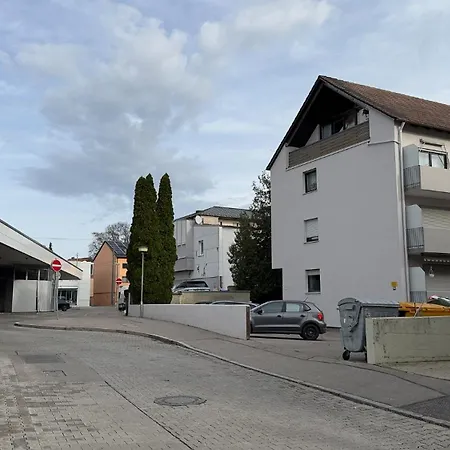 Charmantes 3-zi-apartment Am Schloessle In Lechhausen-garage-balkon-kueche-smart Tv Apartamento *