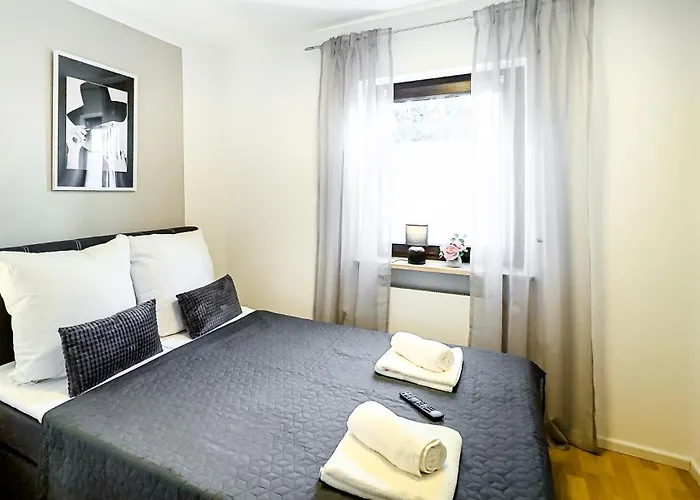 Charmantes 3-zi-apartment Am Schloessle In Lechhausen-garage-balkon-kueche-smart Tv *