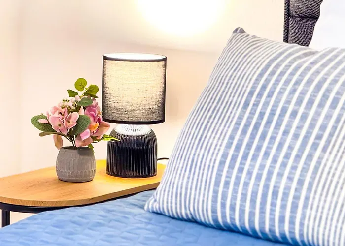 Apartamento Charmantes 3-zi-apartment Am Schloessle In Lechhausen-garage-balkon-kueche-smart Tv *