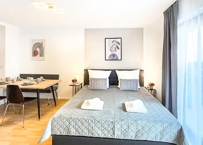 Charmantes 3-zi-apartment Am Schloessle In Lechhausen-garage-balkon-kueche-smart Tv *