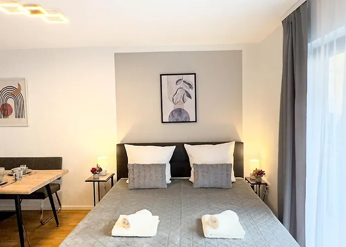 Charmantes 3-zi-apartment Am Schloessle In Lechhausen-garage-balkon-kueche-smart Tv *