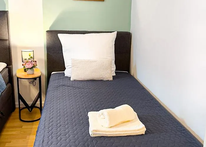 Charmantes 3-zi-apartment Am Schloessle In Lechhausen-garage-balkon-kueche-smart Tv * Augsburg